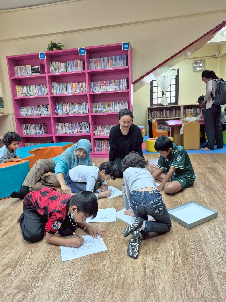 ลากเส้นต่อจุด