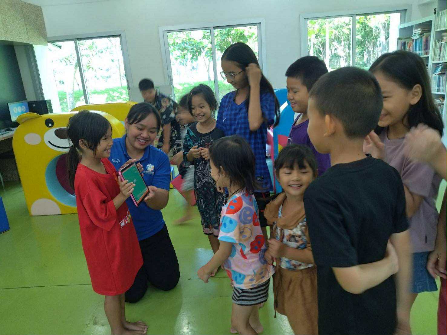 "พูดให้ปัง ใบ้ให้เป๊ะ”